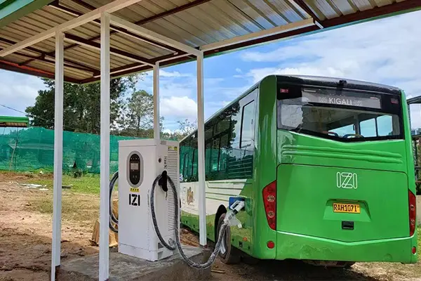Ruandako IZI Autobus Elektrikoetarako AMPPAL DC Azkar Kargatzeko Proiektua